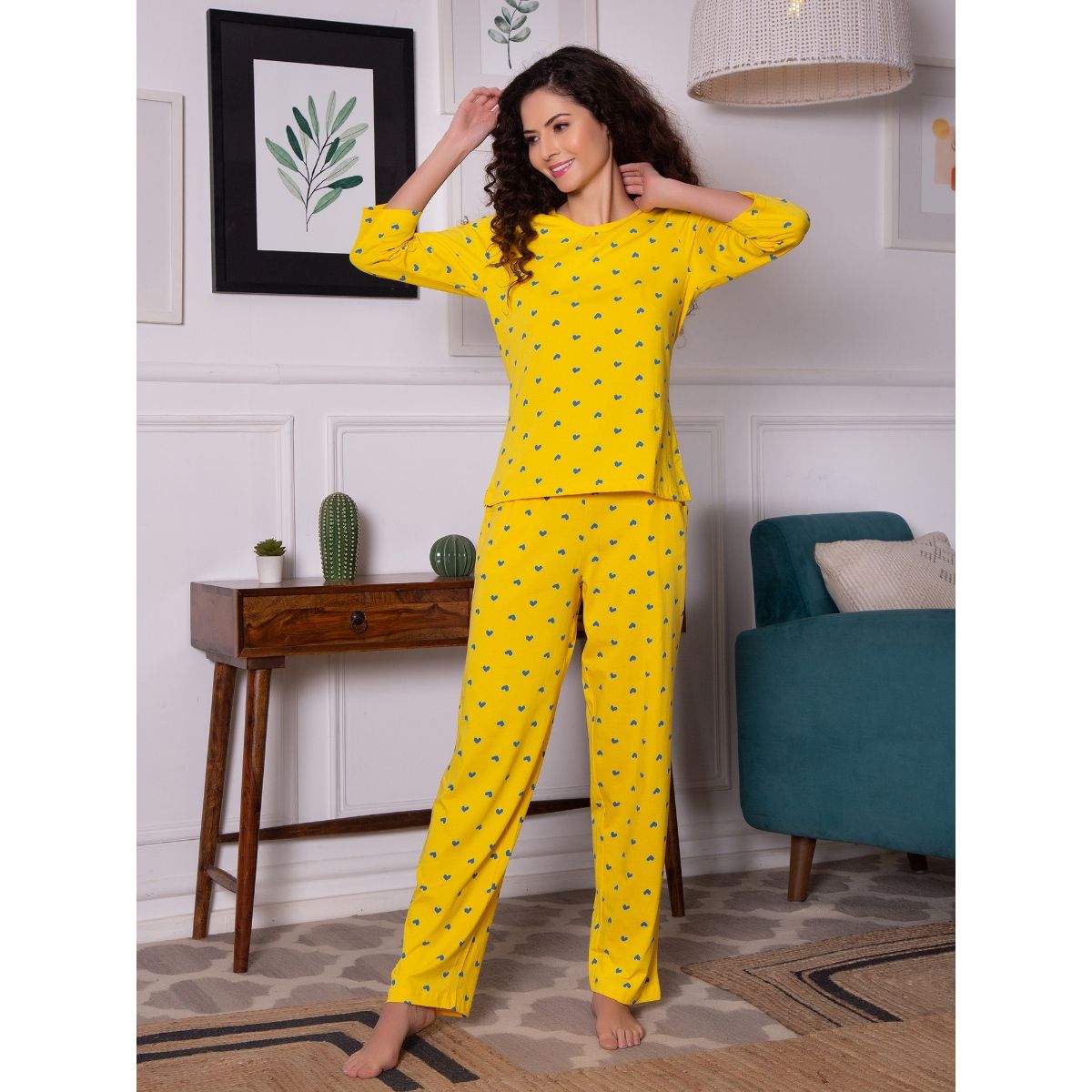 Clovia best sale pyjama set